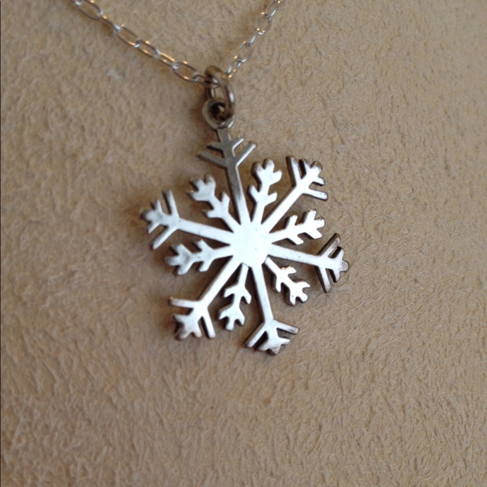 Sterling silver snowflake necklace pendant